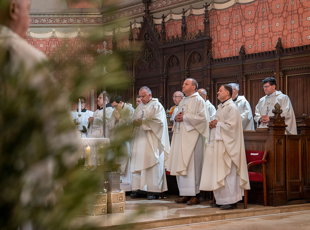 Misa posvete ulja u sarajevskoj katedrali
