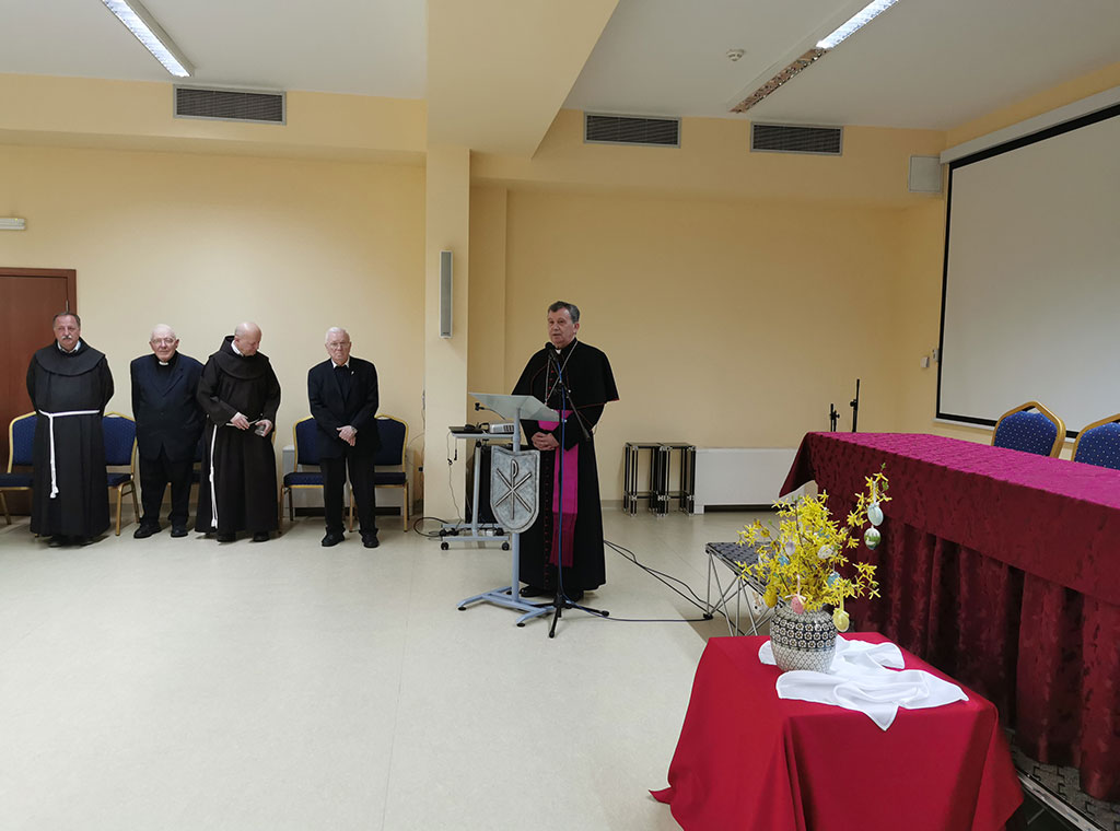 Čestitanje Uskrsa vrhbosanskom nadbiskupu Vukšiću