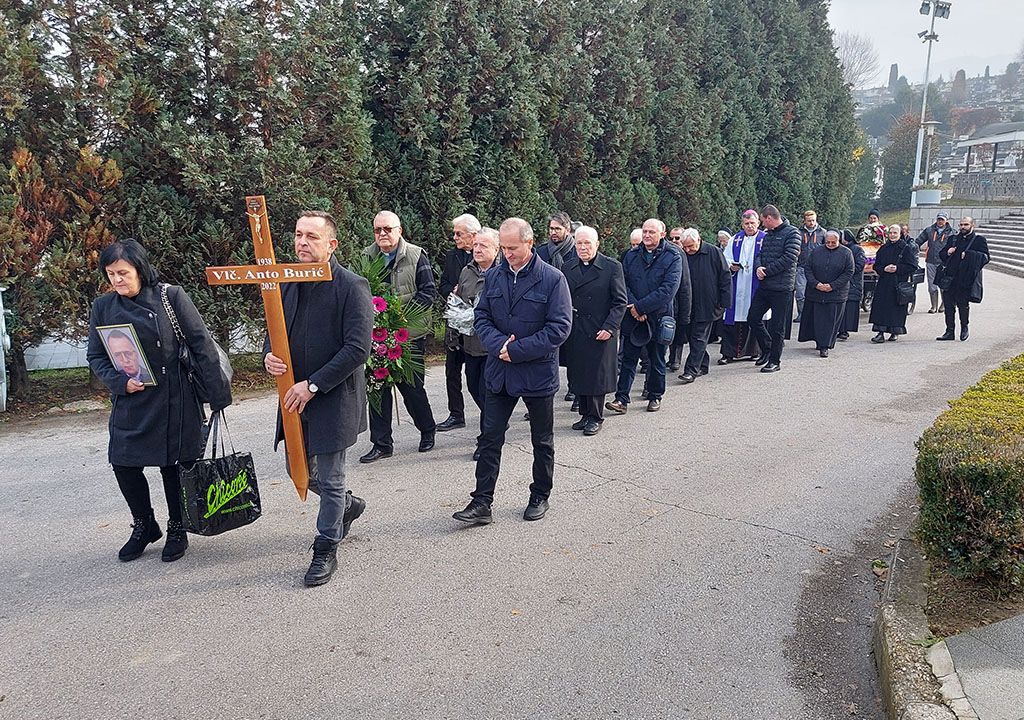 Ukopani zemni ostatci svećenika Ante Burića