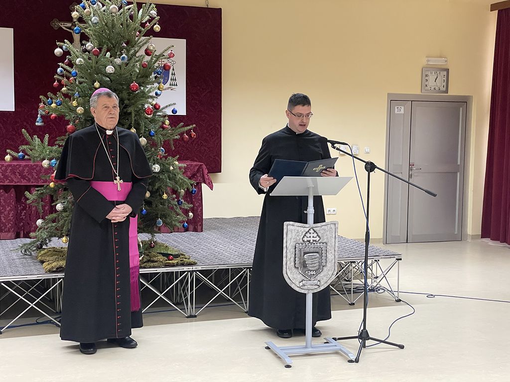Božićno čestitanje vrhbosanskom nadbiskupu Vukšiću