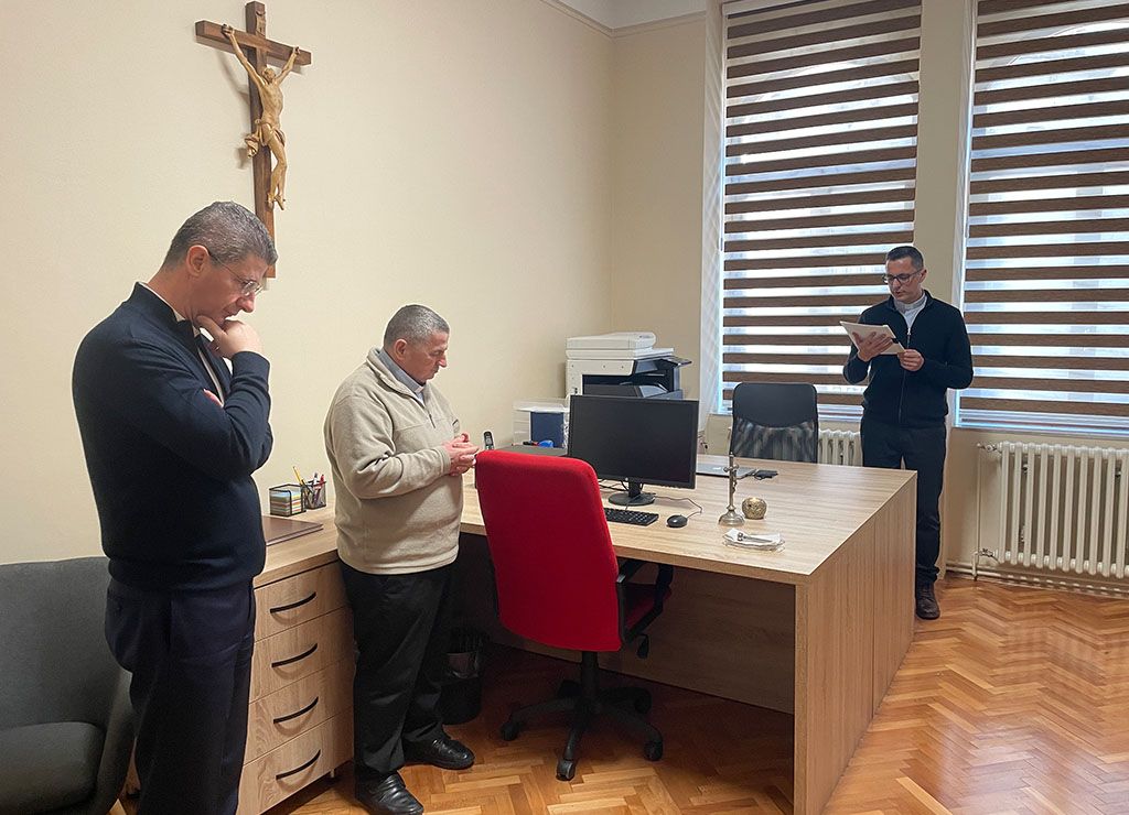 Mons. Vukšić blagoslovio novi prostor crkvenog suda